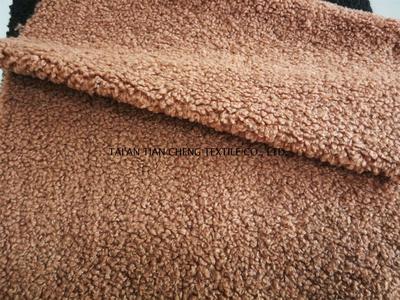 Polyester teddy fur 480 G/M2